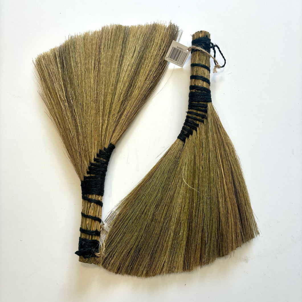 Artisan Handbroom